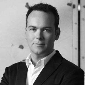 DANA BRUNETTI, HOUSE OF CARDS' PRODUCER!